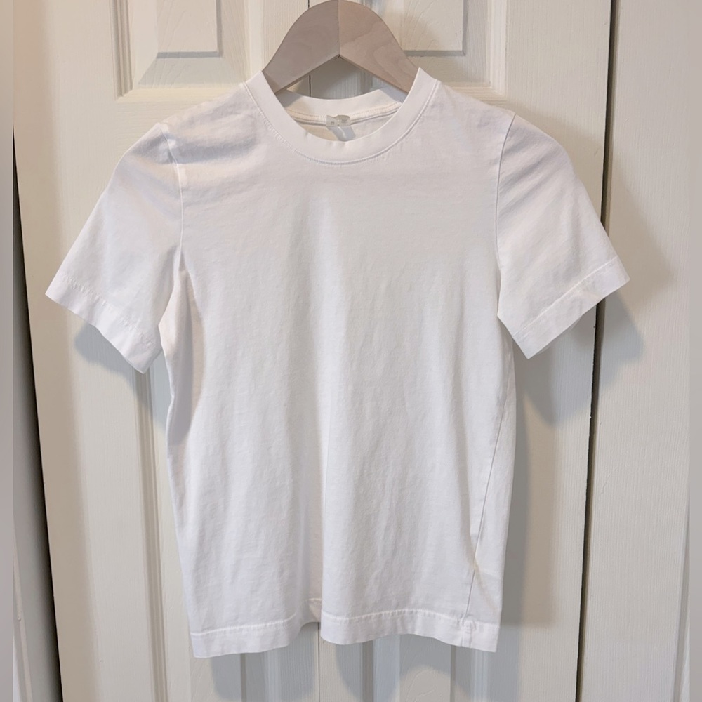 Arket Lily Lightweight T-Shirt in White (Size XS).
